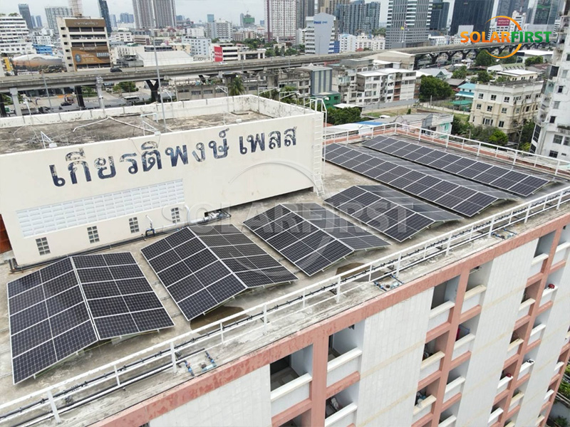 태국의 113KWp 태양광 콘크리트 지붕 발전소