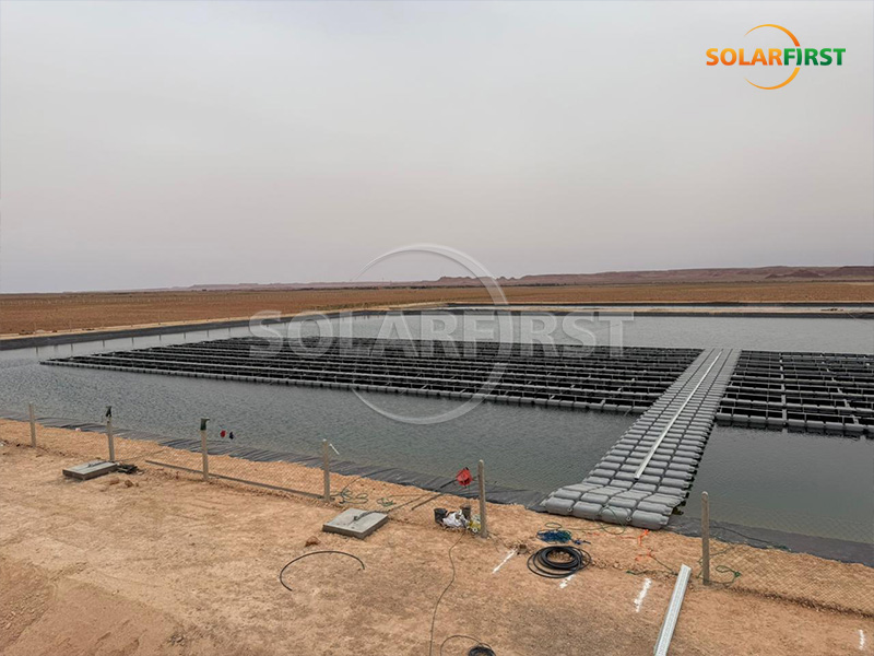 모로코에 위치한 333.7kWp 규모의 수상 태양광 발전소