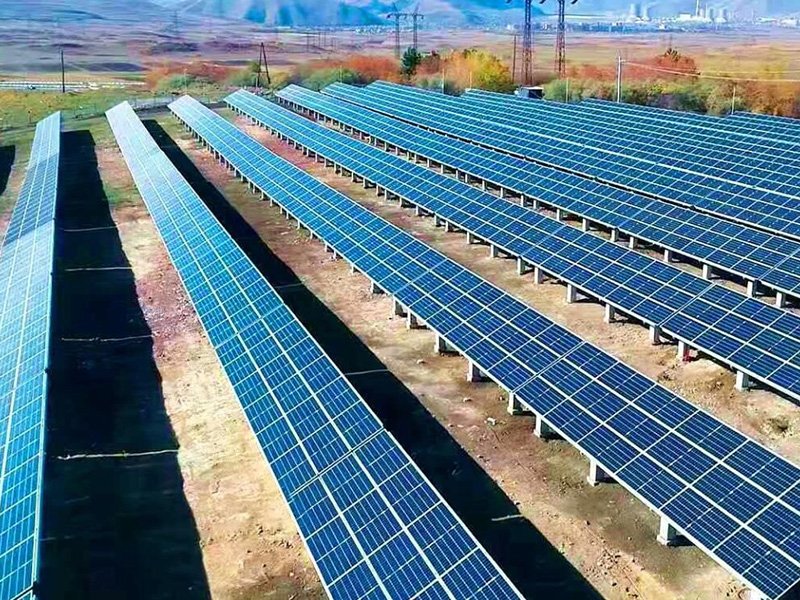글로벌 태양광 모듈 수요 전망: 공급 제약 속 2022년 240GW