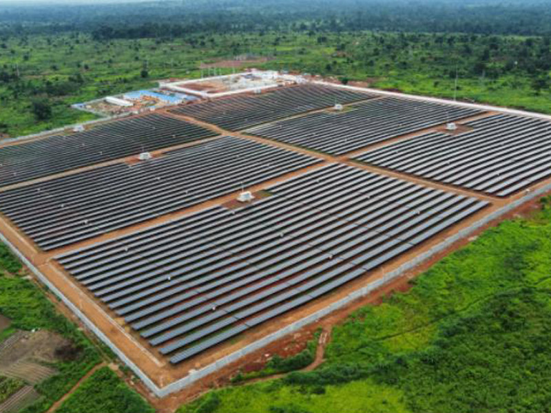 중국이 지원하는 태양광 발전소는 중앙 아프리카의 전력 부족을 완화
